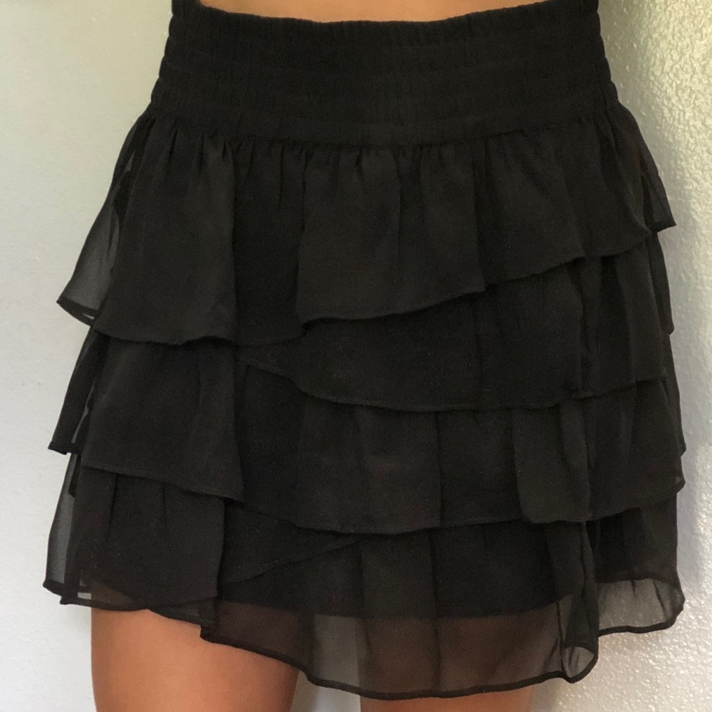 Sparkly black layered American Eagle skirt